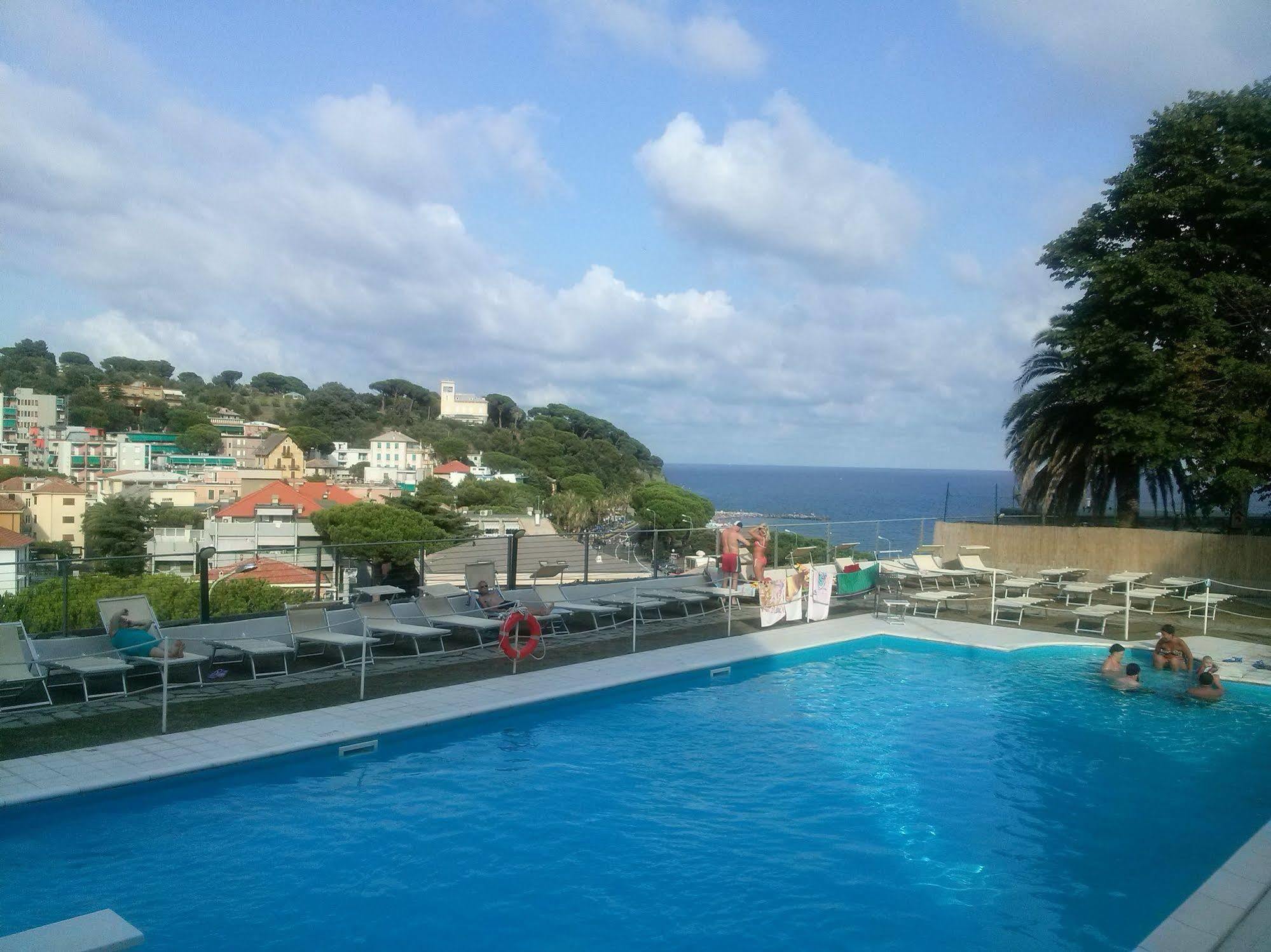 Hotel Villa Adele Celle Ligure Exterior photo
